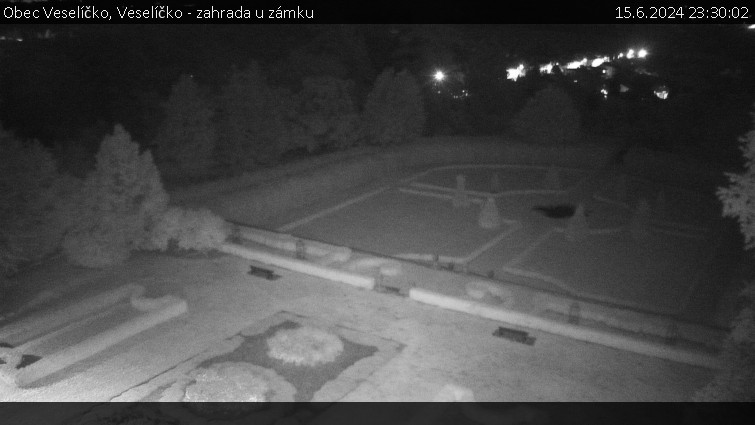 Obec Veselíčko - Veselíčko - zahrada u zámku - 15.6.2024 v 23:30