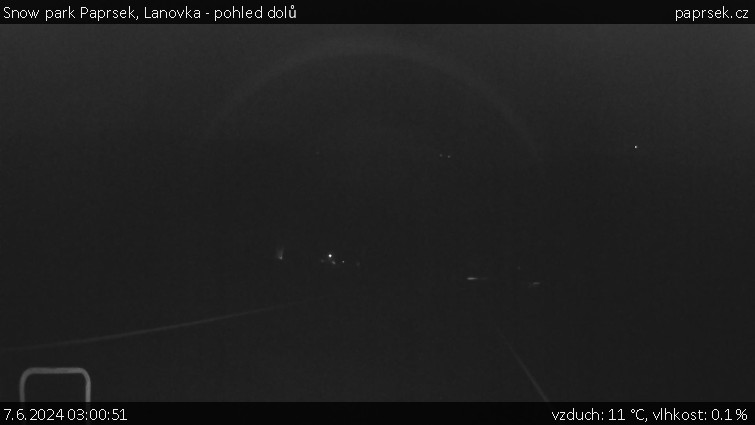 Snow park Paprsek - Lanovka - pohled dolů - 7.6.2024 v 03:00