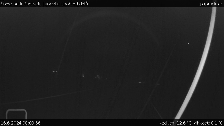 Snow park Paprsek - Lanovka - pohled dolů - 16.6.2024 v 00:00