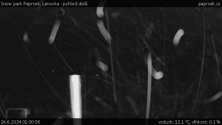 Snow park Paprsek - Lanovka - pohled dolů - 16.6.2024 v 01:00