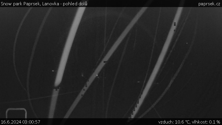 Snow park Paprsek - Lanovka - pohled dolů - 16.6.2024 v 03:00