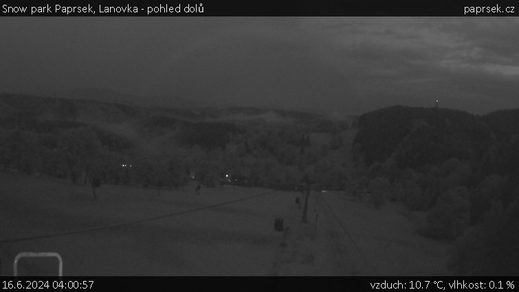 Snow park Paprsek - Lanovka - pohled dolů - 16.6.2024 v 04:00