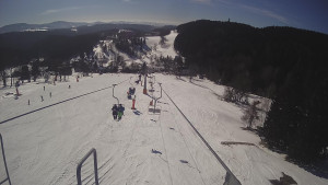 Snow park Paprsek - Lanovka - pohled dolů - 2.3.2023 v 11:03