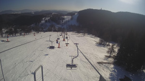 Snow park Paprsek - Lanovka - pohled dolů - 2.3.2023 v 15:08