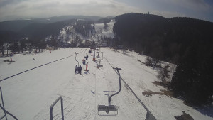 Snow park Paprsek - Lanovka - pohled dolů - 4.3.2023 v 11:43