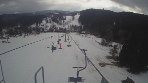Snow park Paprsek - Lanovka - pohled dolů - 4.3.2023 v 14:28