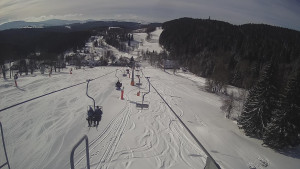 Snow park Paprsek - Lanovka - pohled dolů - 12.3.2023 v 09:20