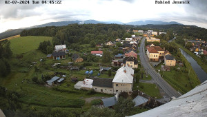 Obec Mikulovice - Pohled na Jeseniky - 2.7.2024 v 05:45