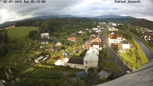 Obec Mikulovice - Pohled na Jeseniky - 2.7.2024 v 06:33