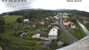 Obec Mikulovice - Pohled na Jeseniky - 2.7.2024 v 06:45