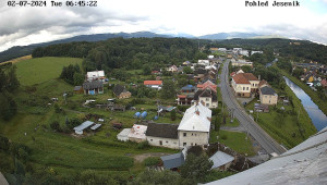 Obec Mikulovice - Pohled na Jeseniky - 2.7.2024 v 07:45