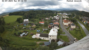 Obec Mikulovice - Pohled na Jeseniky - 2.7.2024 v 08:32