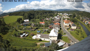 Obec Mikulovice - Pohled na Jeseniky - 2.7.2024 v 10:15