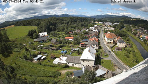 Obec Mikulovice - Pohled na Jeseniky - 2.7.2024 v 10:45