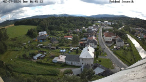 Obec Mikulovice - Pohled na Jeseniky - 2.7.2024 v 17:45