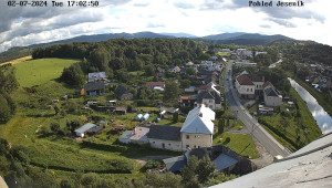 Obec Mikulovice - Pohled na Jeseniky - 2.7.2024 v 18:02