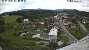 Obec Mikulovice - Pohled na Jeseniky - 2.7.2024 v 20:15