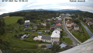 Obec Mikulovice - Pohled na Jeseniky - 2.7.2024 v 20:45