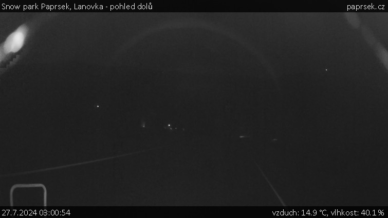 Snow park Paprsek - Lanovka - pohled dolů - 27.7.2024 v 03:00