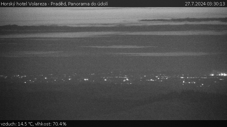 Horský hotel Volareza - Praděd - Panorama do údolí - 27.7.2024 v 03:30