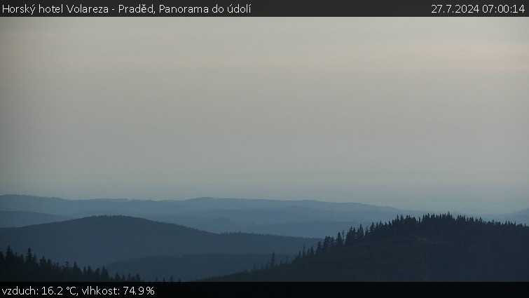 Horský hotel Volareza - Praděd - Panorama do údolí - 27.7.2024 v 07:00
